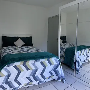 Apartamento Familiar Com Estacionamento Apartamento Porto Alegre